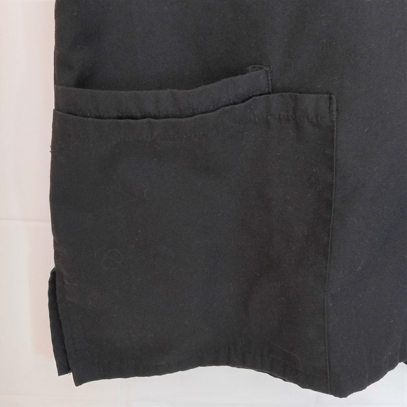 SB Scrubs Top Black with Three Pockets - Picture 3 of 5